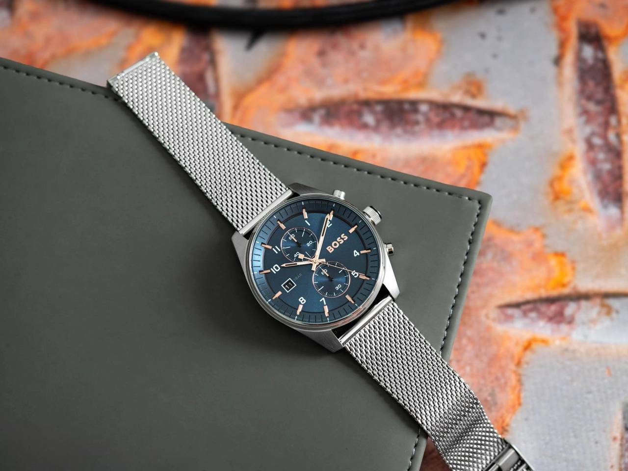 Hugo Boss Men's Trace Blue Dial Watch - Image 3